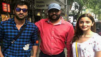 Ranbir Kapoor and Alia Bhatt pose for a picture with fan in New York 