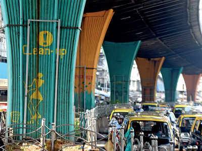 Billboards oust paintings, LEDs from JJ flyover pillars