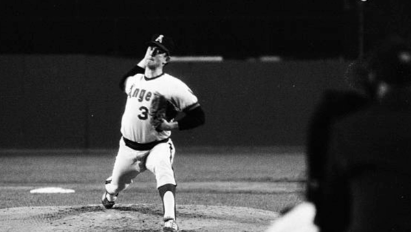 Full list revealed: Major League Baseball players who managed to play across four different decades