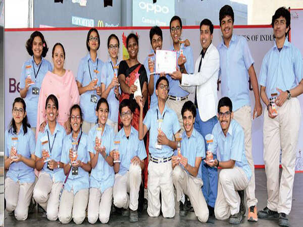 Students take stage, put spotlight on social evils