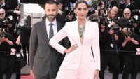 Anand Ahuja shares meme on himself and wife Sonam Kapoor 