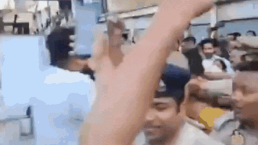 Lawyers beat up Muskan Rastogi, her lover Sahil Shukla who ...
