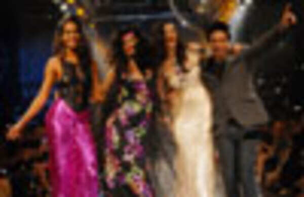 Suneet Varma lights up the grand finale!