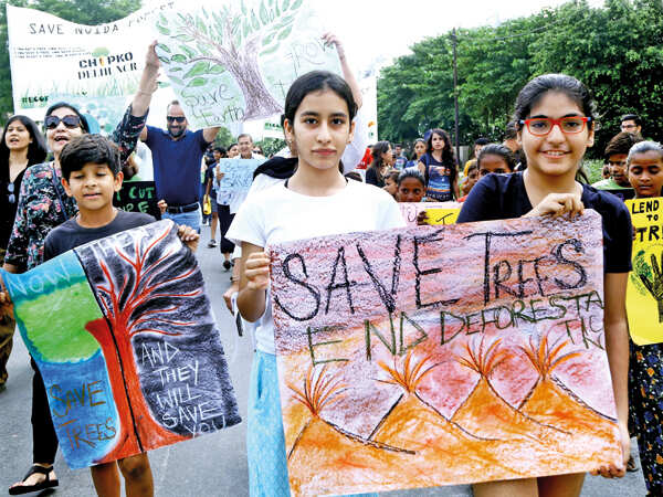 Noidawallahs take to the streets to embrace trees