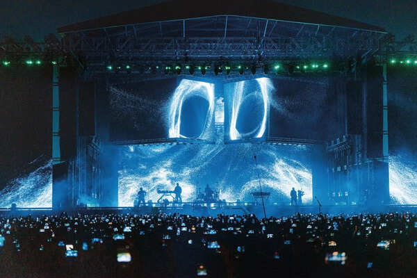 Linkin Park rocks India debut in Bengaluru