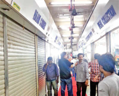 First ever Manish Market raid yields Rs 1 cr haul of fake goods
