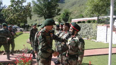 Kashmir unrest: Army Chief visits Kashmir, appeals for peace