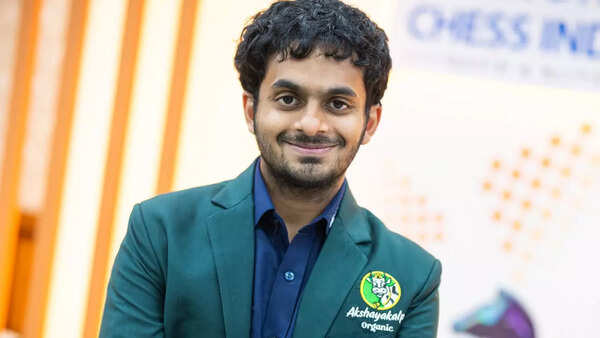 Tata Steel Chess: Nihal Sarin holds firm, pips Viswanathan Anand for title