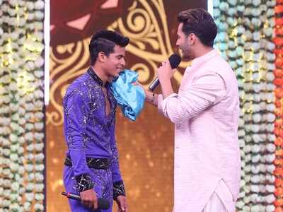 Super Dancer 3: Varun Dhawan gets his revenge on Tushar Shetty