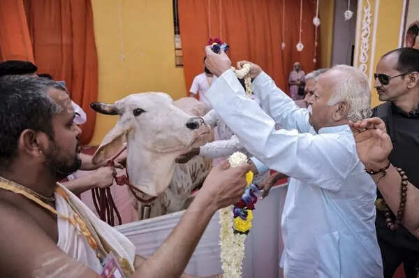 RSS chief urges society to embrace cow protection