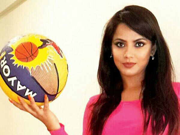 Neetu Chandra promotes basketball in Lucknow