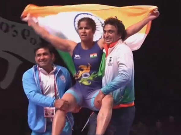Farmer dad in debt, Navjot Kaur repays with historic gold