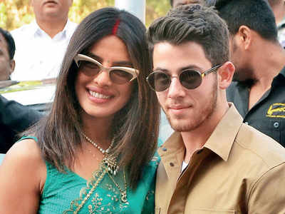 Priyanka, Nick arrive in Delhi for wedding reception