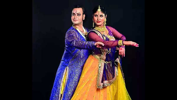 Couple give chemo a 'hair-raising' kathak twirl