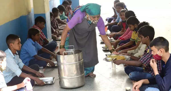 Supply crunch may disrupt mid-day meals preparation in Ludhiana schools