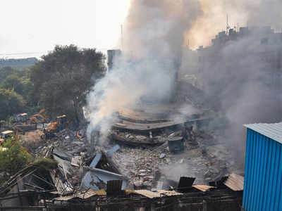 Delhi factory fire live updates: Rs 1 crore ex-gratia announced for dead firefighter's kin