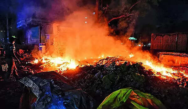 Garbage burning troubles residents of Lalkothi area