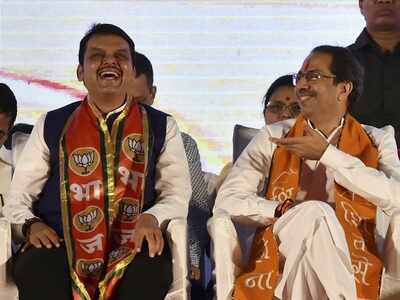 Devendra Fadnavis, Uddhav Thackeray address joint BJP-Sena legislators' meet