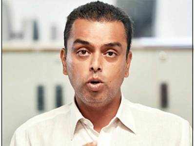 Milind Deora resigns as Mumbai Congress chief; Sanjay Nirupam attacks him vociferously