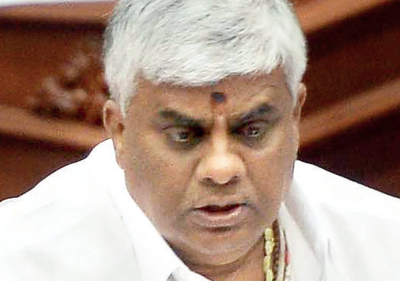 Revanna warns Congrees; HD Kumaraswamy says no rift