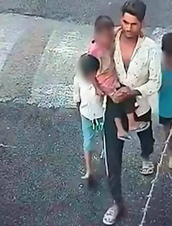Four-year-old girl kidnapped for begging rescued in Ahmedabad