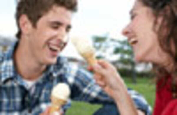 Women prefer living with a funny guy
