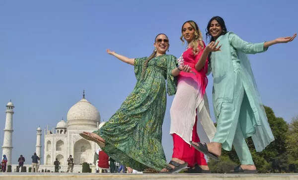 Yemen man overstaying visa for 9 years arrested during Taj trip