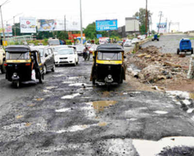 State, civic bodies in a fix after HC judge draws attention to potholes