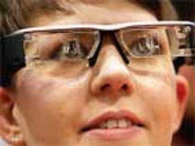 Microsoft patents glasses that read emotions