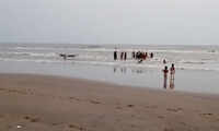 Andhra Pradesh: 2 brothers went for bath at Manginapudi Beach, one missing 