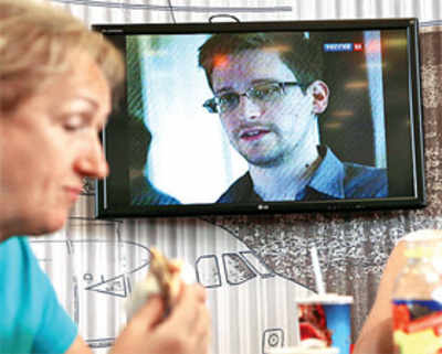 Snowden ‘stuck’ at Moscow airport