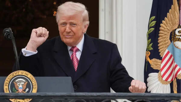 Trump eyes Arab nations to fund Iran war amid peace talks with Tehran