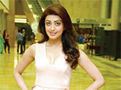 Pranitha injured in accident