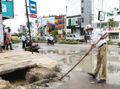 Waterlogged roads add to traffic chaos, say cops