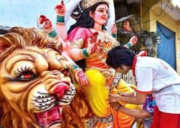 In Durga Puja run-up, artisans from Kolkata add sheen to city festivities