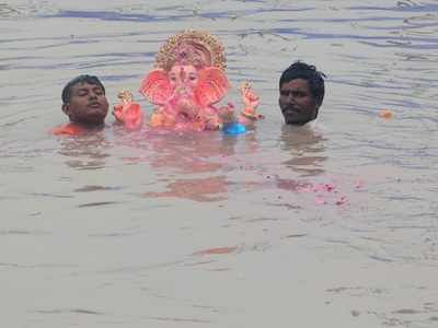 Ganpati Visarjan 2018: Central Railway to run midnight special trains; no mega block on Central line, harbour line and trans-harbour line