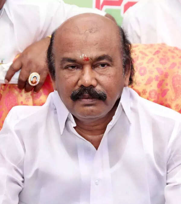 Heavyweights, fresh faces to face off in Madurai