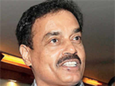 India can’t bowl England out twice: Vengsarkar