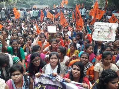 Protests continue, crowds swell: People not ready to compromise for less than death penalty for Disha rapists