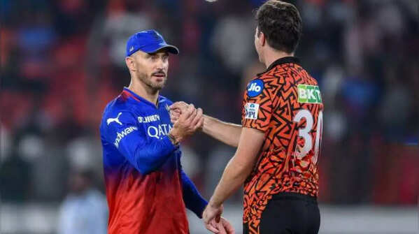 Sunrisers Hyderabad VS Royal Challengers Bangalore