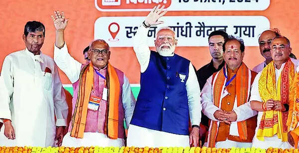Modi counters oppn: ‘I’m indebted to Constitution