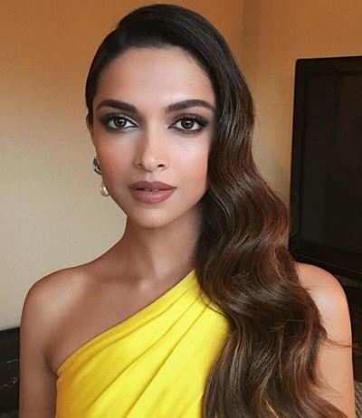 Golden Globe Awards 2017: Deepika Padukone looks gorgeous at the after-party event