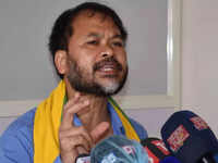 Akhil Gogoi seeks CBI probe into claims of Sarma & wife holding foreign assets