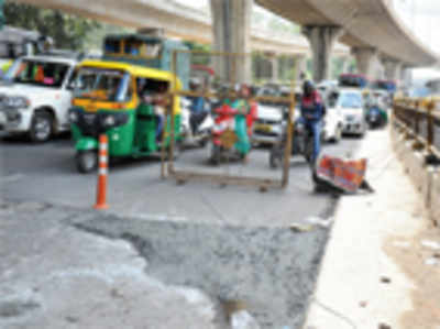 New job profile for traffic cops after pothole kills kid: Repair bad roads!