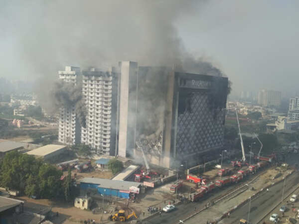 Massive blaze in Surat's Raghuveer textile market, 57 fire tenders at spot