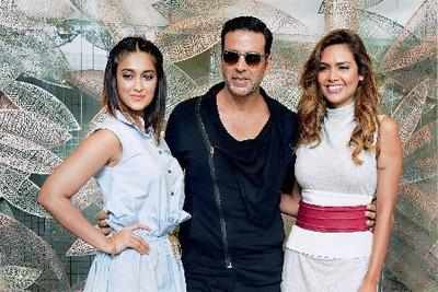 Akshay Kumar’s leading ladies bowled over