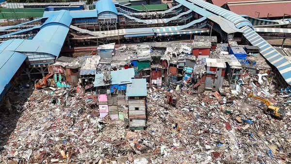 16 arrested for rioting & stone pelting during demolition drive in Mumbai’s Bandra East