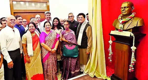 SIMA building now houses 1st FinMin’s 59kg iron bust