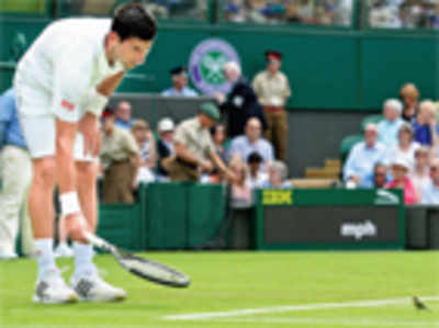 Serena, Djokovic sweep through