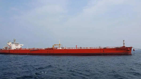 Highest surge since US-Iran war: Three vessels transit Strait of Hormuz in a day